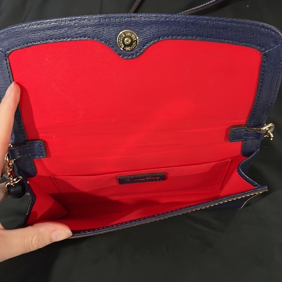 Dooney & Bourke cross body pocket book - Picture 4 of 5